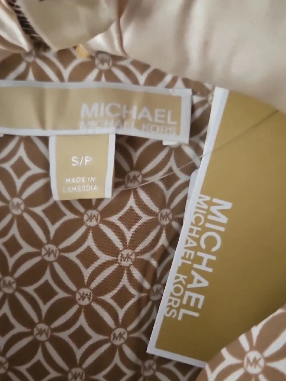 Michael Kors Beige Geometric Print V-Neck Blouse
